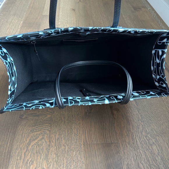 Burberry Rain Capsule Monogram Print Tote - Picture 13 of 17